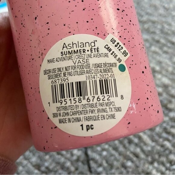 3 photo booth or decor on sticks and vase included by Ashland - Picture 3 of 4